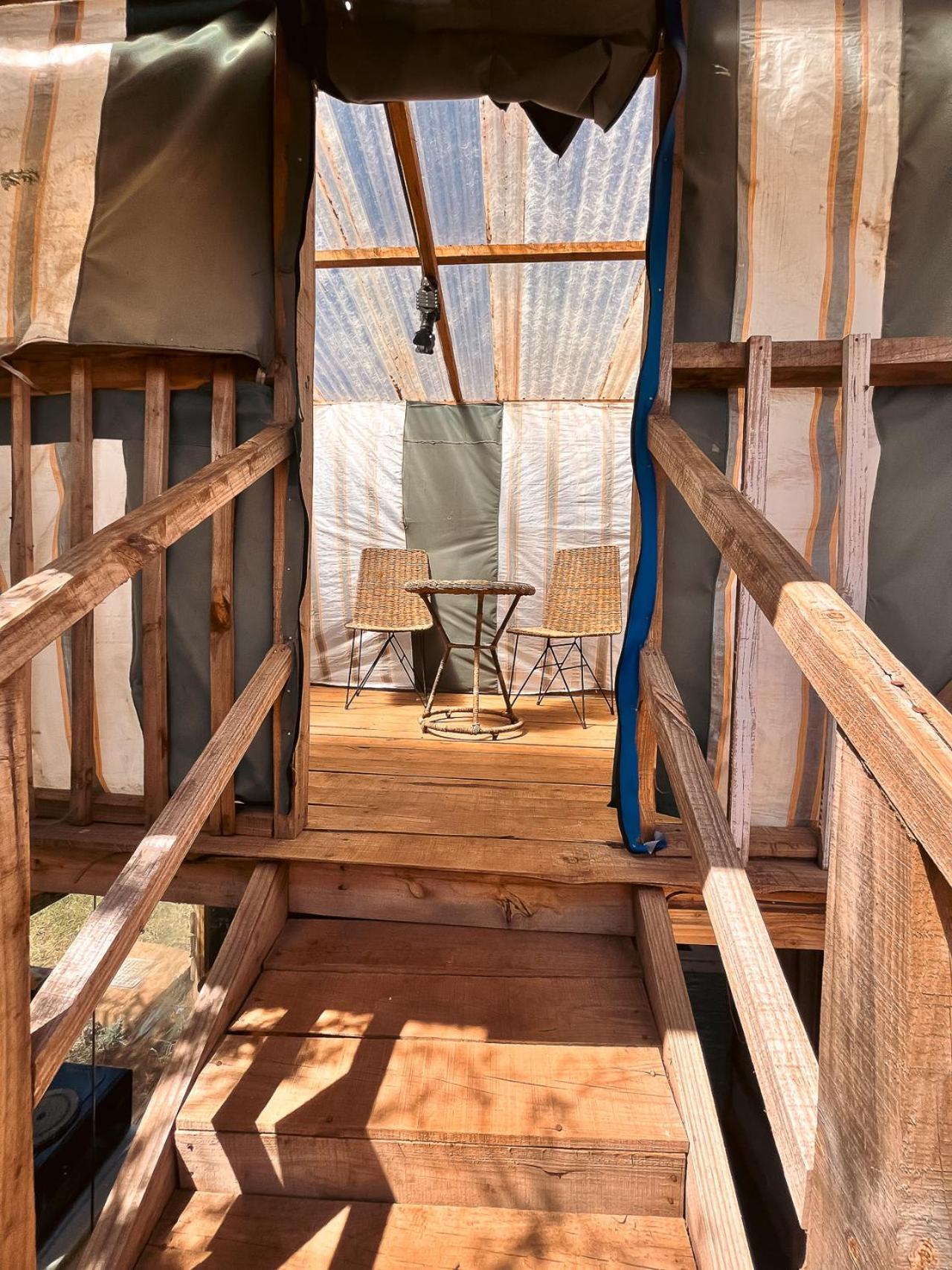 Kilimanjaro View Cabin-Amboseli Oloitokitok Rum bild