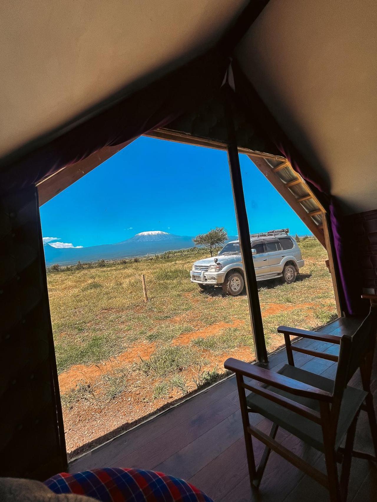 Kilimanjaro View Cabin-Amboseli Oloitokitok Exteriör bild