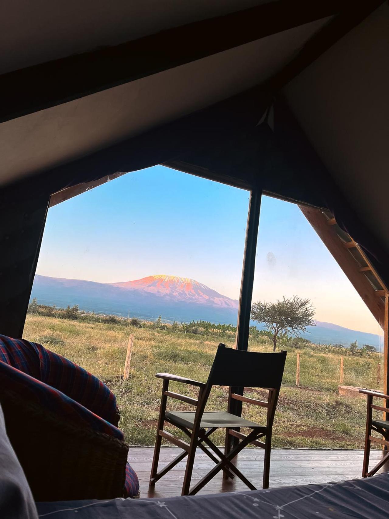 Kilimanjaro View Cabin-Amboseli Oloitokitok Exteriör bild