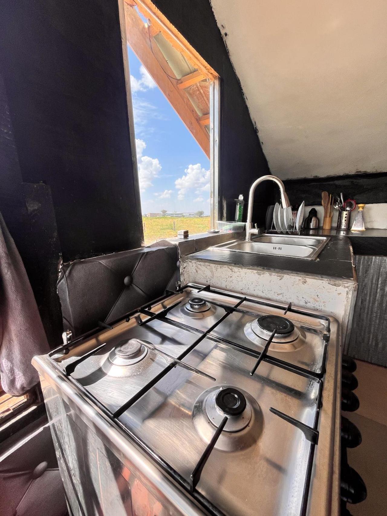 Kilimanjaro View Cabin-Amboseli Oloitokitok Exteriör bild