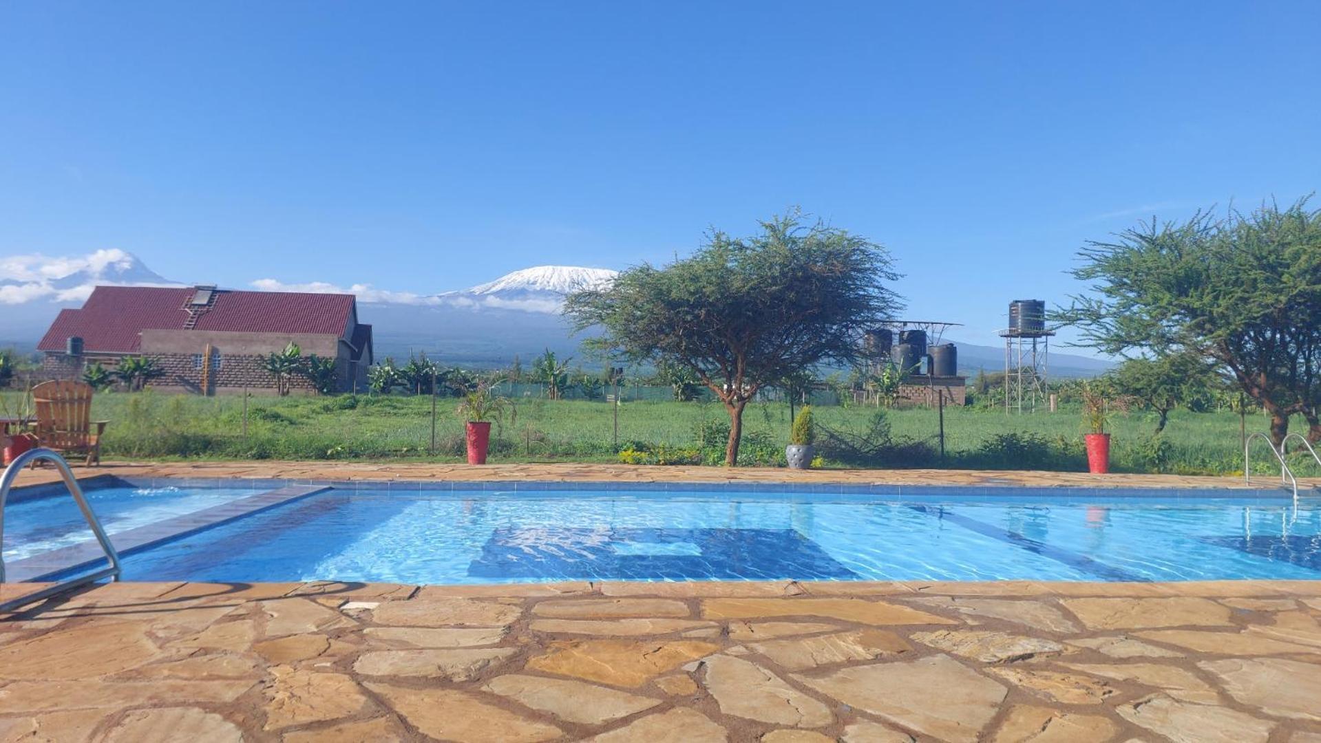 Kilimanjaro View Cabin-Amboseli Oloitokitok Exteriör bild